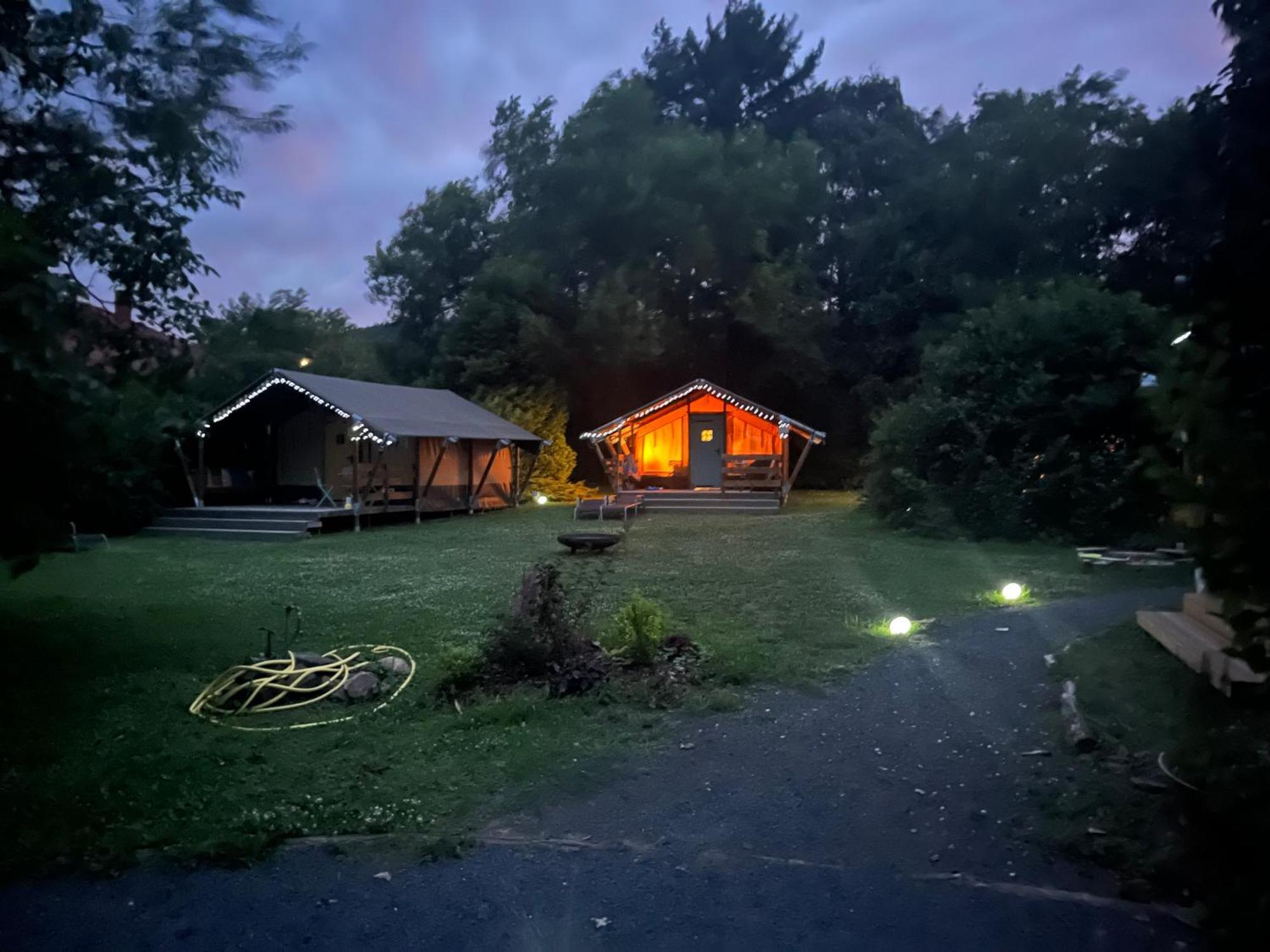 Готель Rendes Glamping Balatonrendes Екстер'єр фото