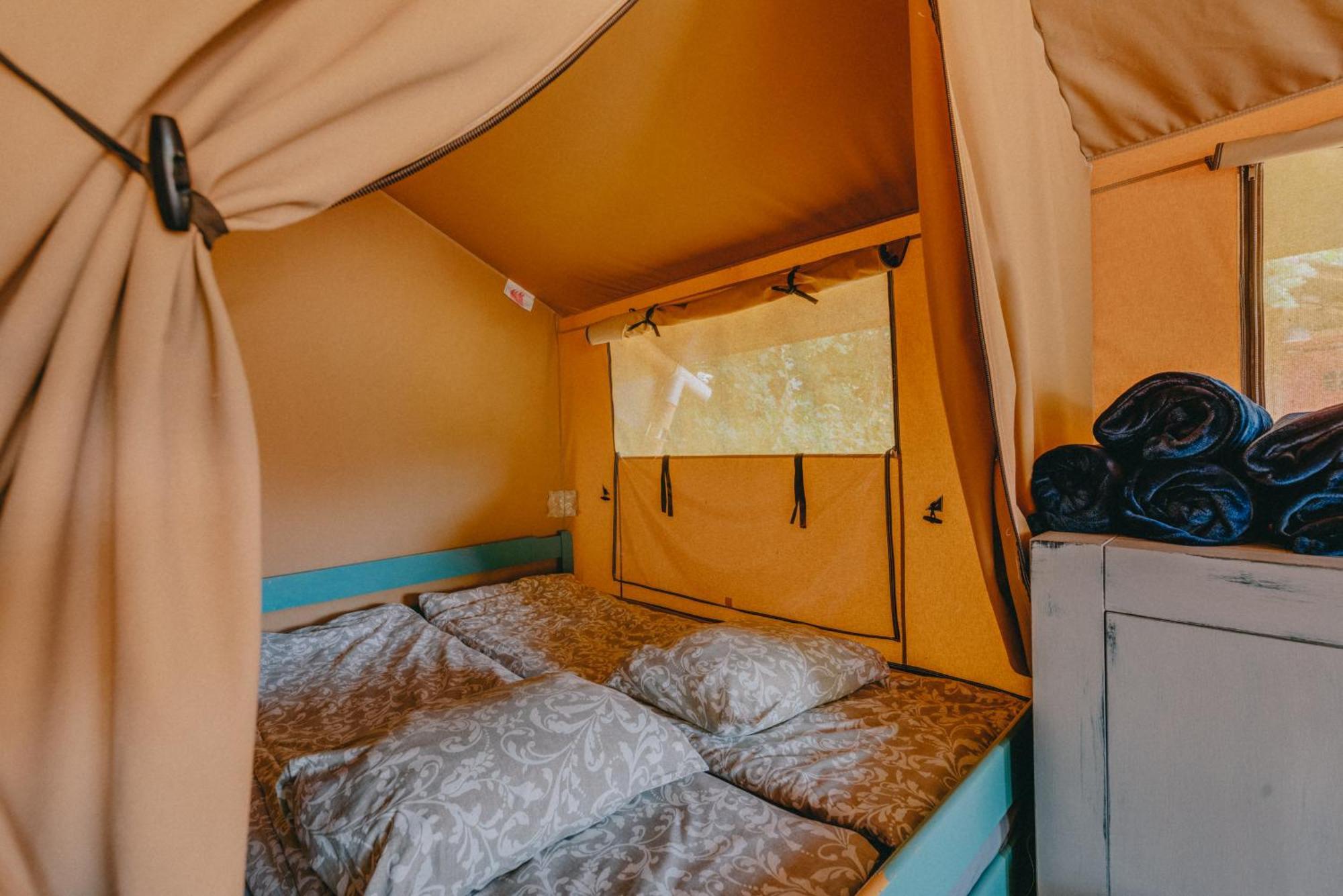 Готель Rendes Glamping Balatonrendes Екстер'єр фото